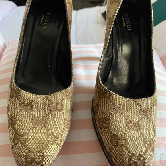 LET'S GO LADIES!!!!! GUCCI the whole set PURSE, WALLET AND SHOES (size8) - Picture 5 of 14